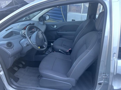 RENAULT Twingo 1.5 dCi 85ch Dynamique