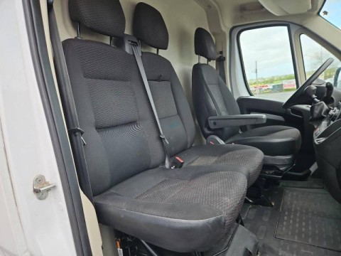 PEUGEOT Boxer Fg 333 L3H2 2.2 BlueHDi S&S 140ch Pro