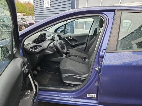 PEUGEOT 208 1.2 PureTech 82ch Allure 5p