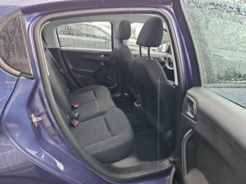 PEUGEOT 208 1.2 PureTech 82ch Allure 5p