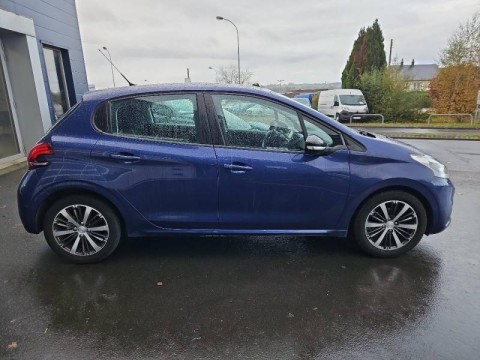 PEUGEOT 208 1.2 PureTech 82ch Allure 5p