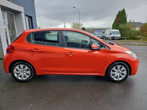 PEUGEOT 208 1.2 PureTech 82ch E6.c Active 5p