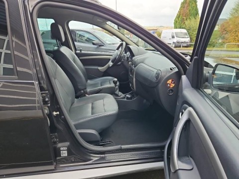 DACIA Duster 1.5 dCi 110ch FAP LaurÃ©ate 4X2